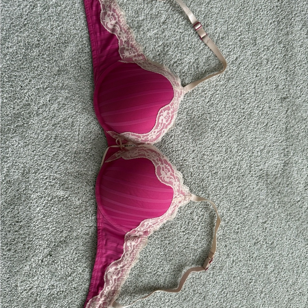 Elegant Pink Lace Trim Bra